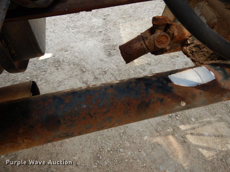 image for item DF4136 2000 Ford F650 Super Duty XLT  feed mixer truck