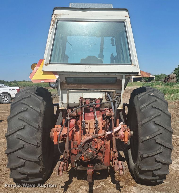 image for item DF8935 1968 International Farmall 756  tractor