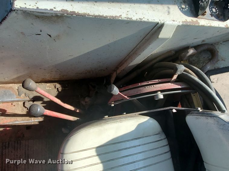 image for item DF8935 1968 International Farmall 756  tractor