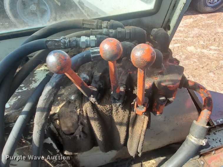 image for item DF8935 1968 International Farmall 756  tractor