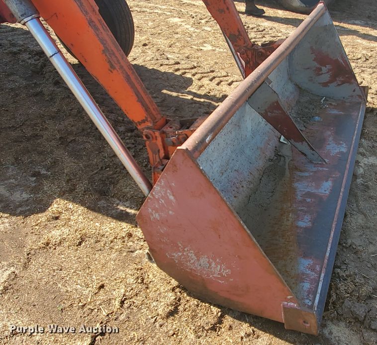 image for item DF8935 1968 International Farmall 756  tractor