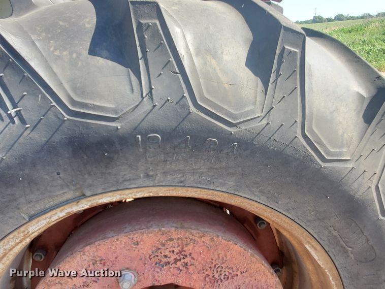 image for item DF8935 1968 International Farmall 756  tractor