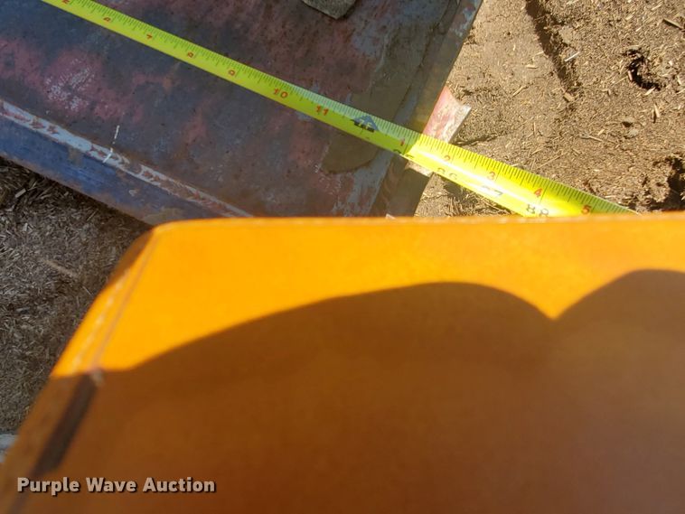 image for item DF8935 1968 International Farmall 756  tractor