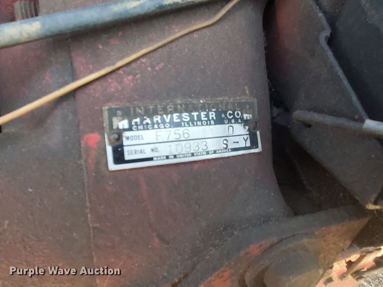 image for item DF8935 1968 International Farmall 756  tractor