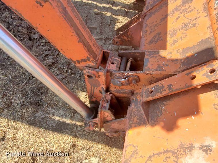 image for item DF8935 1968 International Farmall 756  tractor