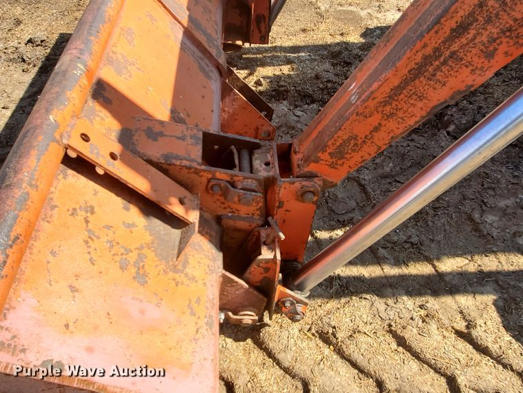 image for item DF8935 1968 International Farmall 756  tractor