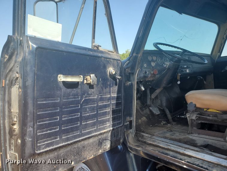 image for item DF8936 1974 International Fleetstar F2050A  dump truck