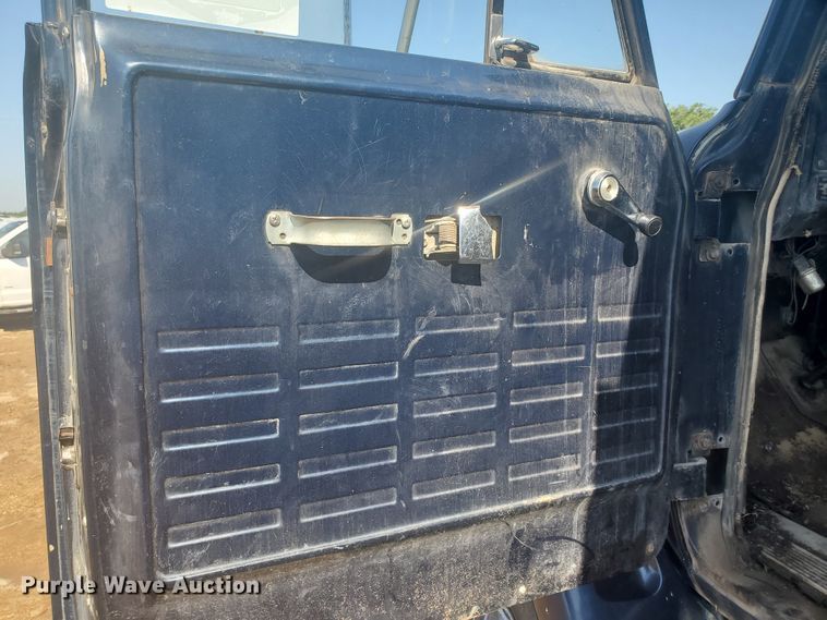 image for item DF8936 1974 International Fleetstar F2050A  dump truck