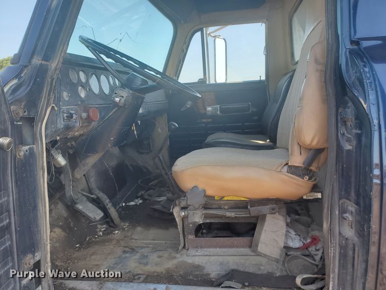 image for item DF8936 1974 International Fleetstar F2050A  dump truck