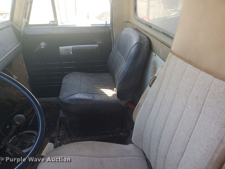 image for item DF8936 1974 International Fleetstar F2050A  dump truck