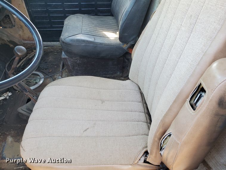 image for item DF8936 1974 International Fleetstar F2050A  dump truck