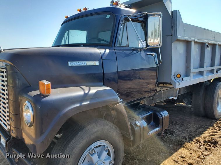 image for item DF8936 1974 International Fleetstar F2050A  dump truck