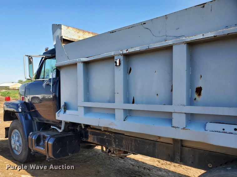 image for item DF8936 1974 International Fleetstar F2050A  dump truck