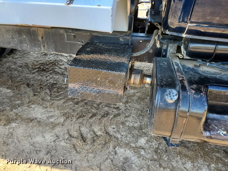 image for item DF8936 1974 International Fleetstar F2050A  dump truck