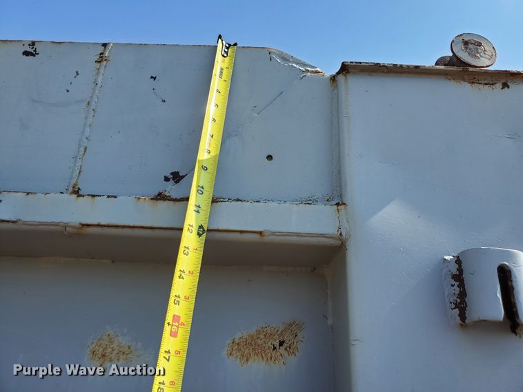 image for item DF8936 1974 International Fleetstar F2050A  dump truck