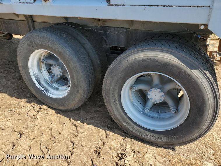 image for item DF8936 1974 International Fleetstar F2050A  dump truck