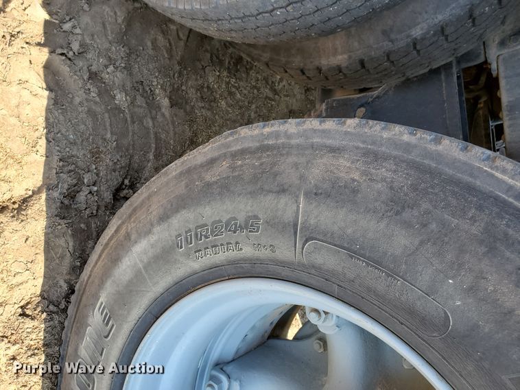 image for item DF8936 1974 International Fleetstar F2050A  dump truck