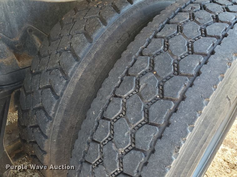 image for item DF8936 1974 International Fleetstar F2050A  dump truck