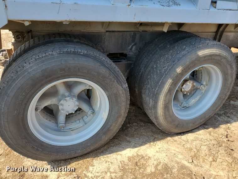 image for item DF8936 1974 International Fleetstar F2050A  dump truck