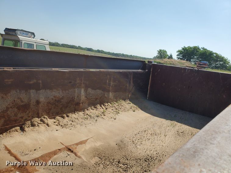 image for item DF8936 1974 International Fleetstar F2050A  dump truck