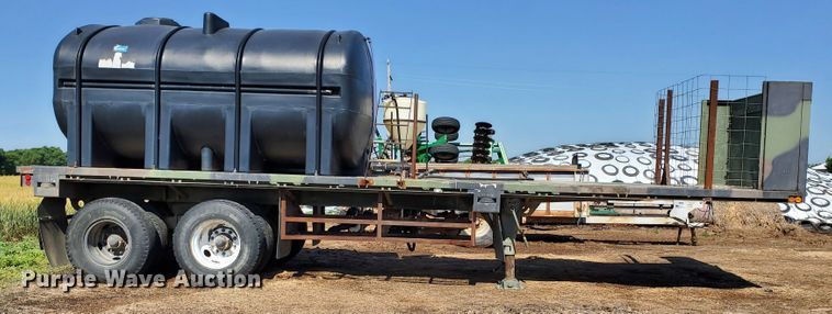 image for item DF8937 1980 Southwest M871 flatbed trailer with nurse tank