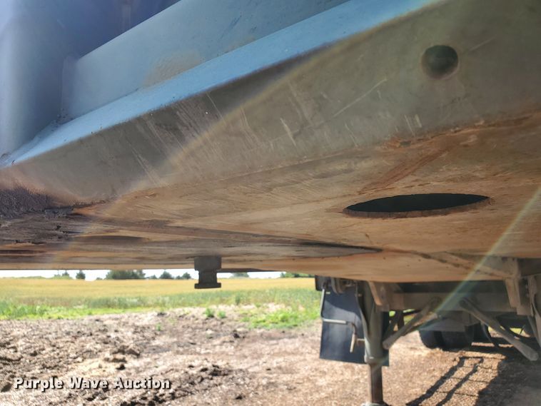 image for item DF8937 1980 Southwest M871 flatbed trailer with nurse tank