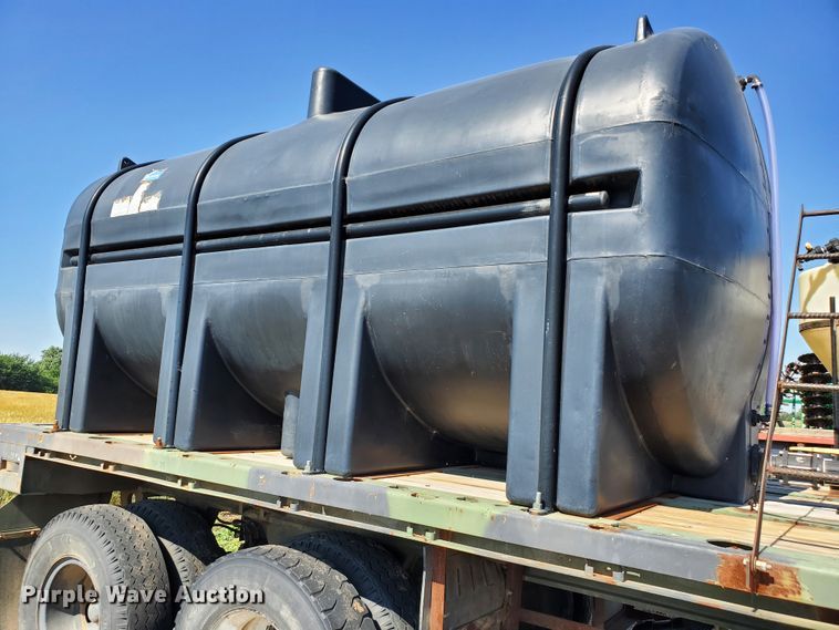 image for item DF8937 1980 Southwest M871 flatbed trailer with nurse tank