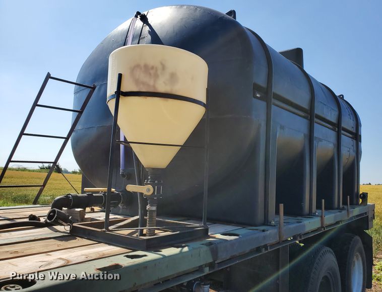 image for item DF8937 1980 Southwest M871 flatbed trailer with nurse tank