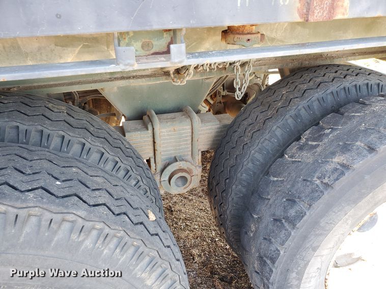 image for item DF8937 1980 Southwest M871 flatbed trailer with nurse tank