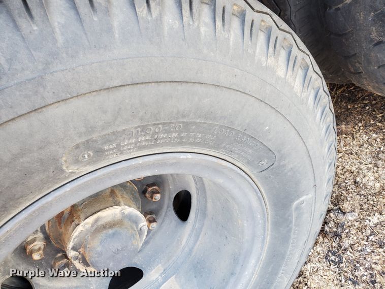 image for item DF8937 1980 Southwest M871 flatbed trailer with nurse tank
