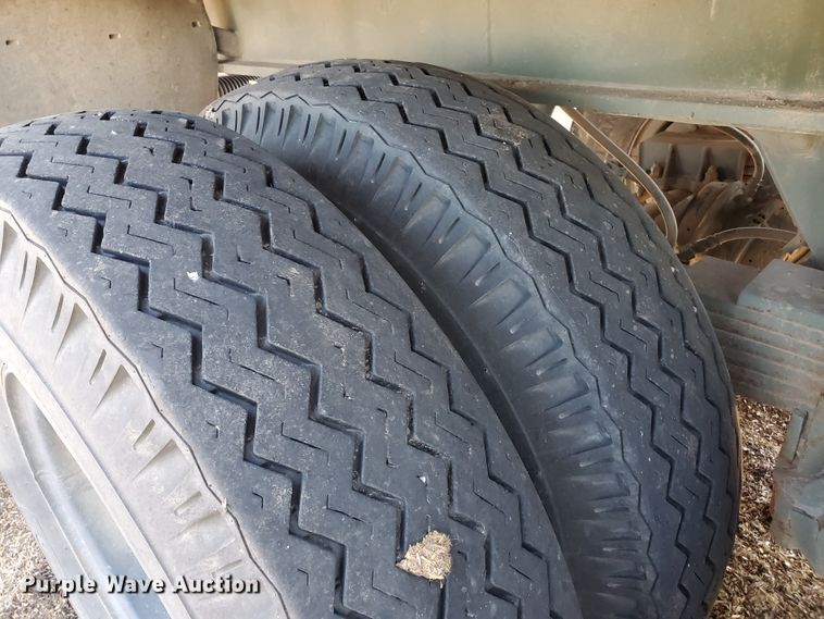 image for item DF8937 1980 Southwest M871 flatbed trailer with nurse tank