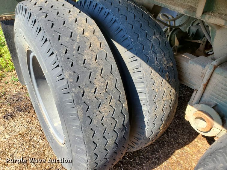 image for item DF8937 1980 Southwest M871 flatbed trailer with nurse tank