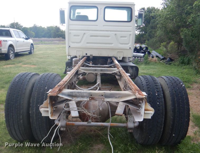 image for item DF8954 1995 Mack CS300P  truck cab and chassis