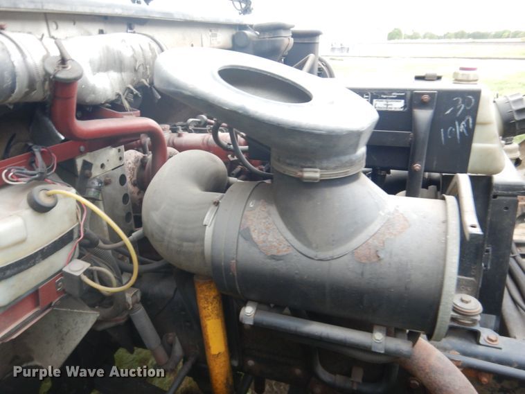 image for item DF8954 1995 Mack CS300P  truck cab and chassis