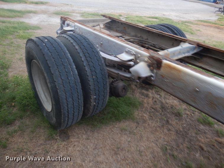 image for item DF8954 1995 Mack CS300P  truck cab and chassis