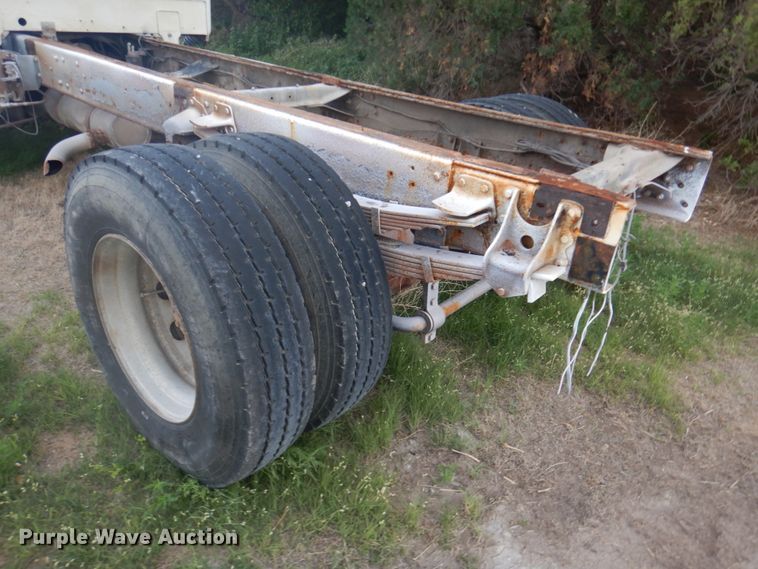 image for item DF8954 1995 Mack CS300P  truck cab and chassis