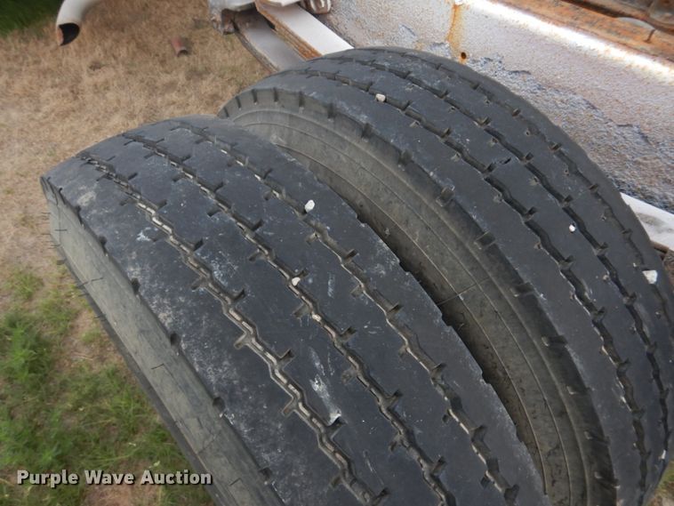 image for item DF8954 1995 Mack CS300P  truck cab and chassis