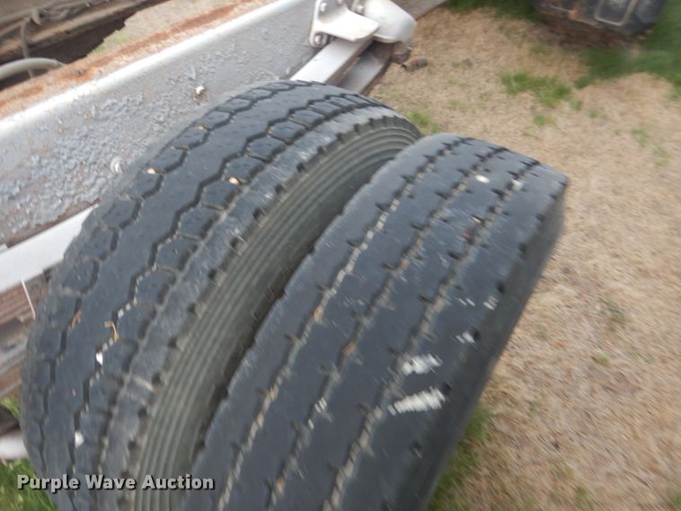 image for item DF8954 1995 Mack CS300P  truck cab and chassis