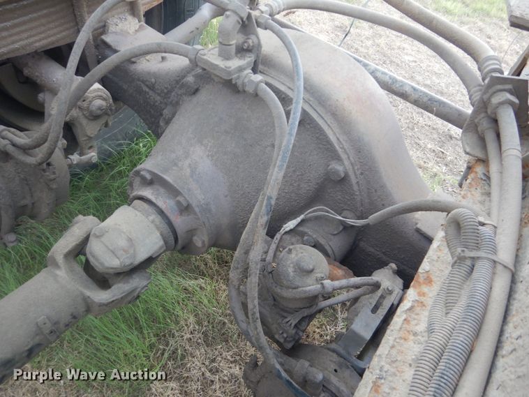 image for item DF8954 1995 Mack CS300P  truck cab and chassis