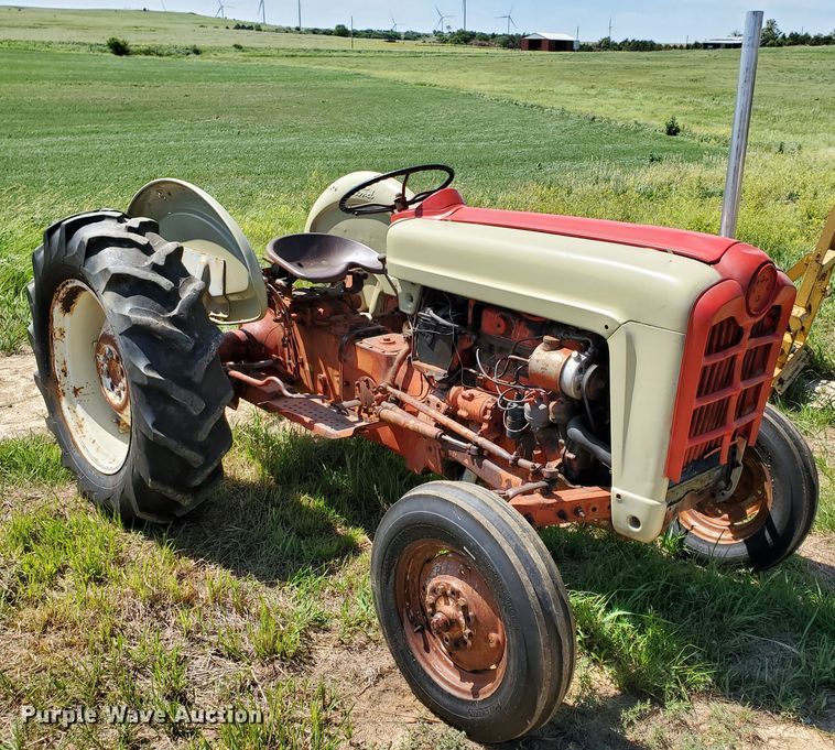 image for item DF8990 Ford 861  tractor
