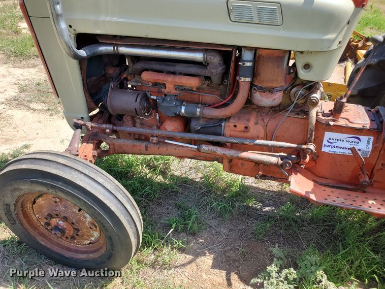 image for item DF8990 Ford 861  tractor