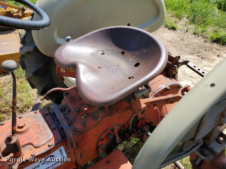 image for item DF8990 Ford 861  tractor