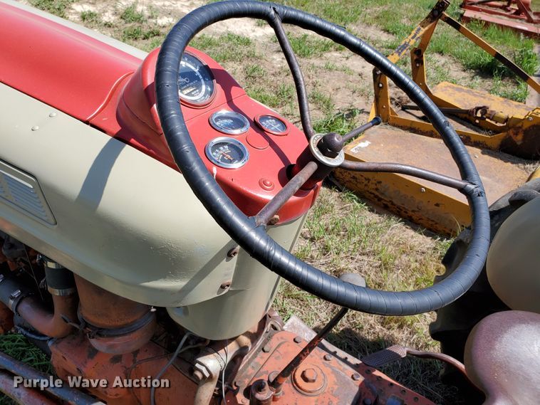 image for item DF8990 Ford 861  tractor