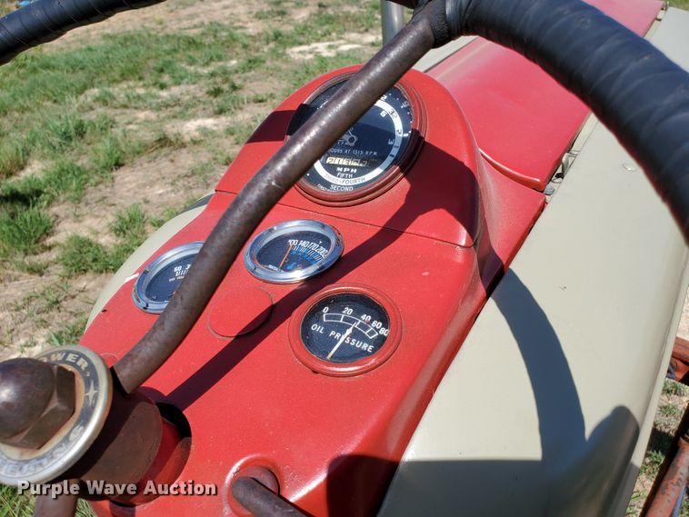 image for item DF8990 Ford 861  tractor
