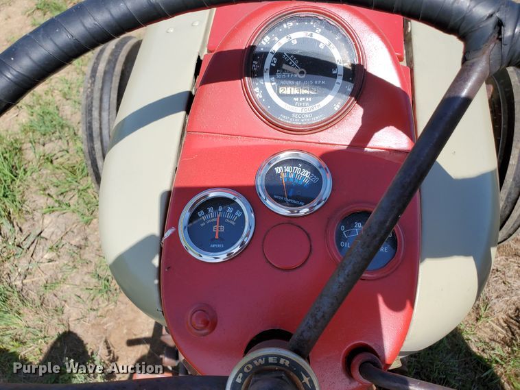 image for item DF8990 Ford 861  tractor