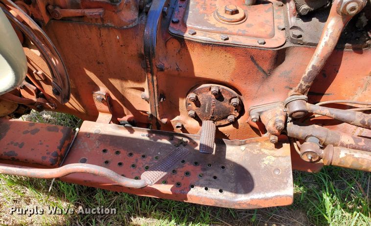 image for item DF8990 Ford 861  tractor