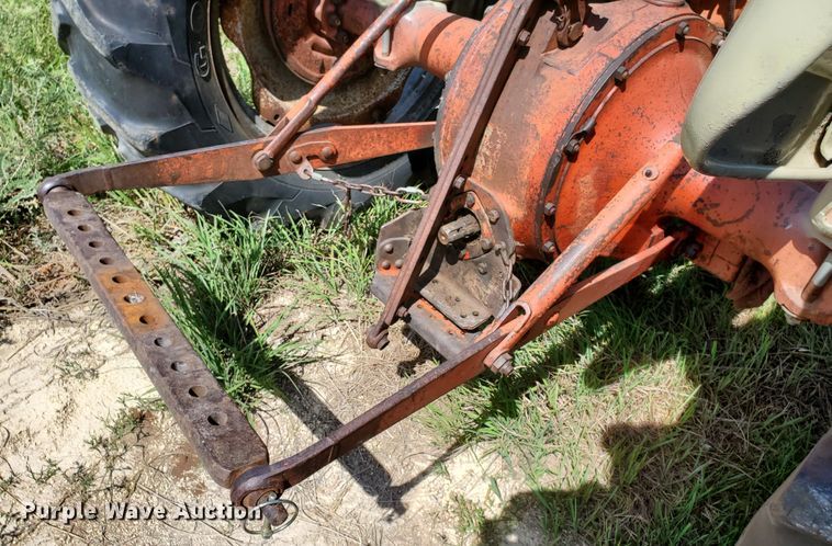 image for item DF8990 Ford 861  tractor