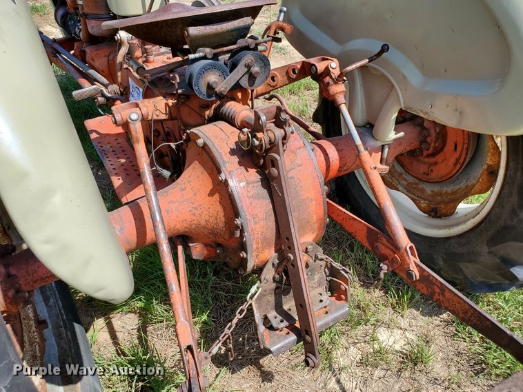 image for item DF8990 Ford 861  tractor