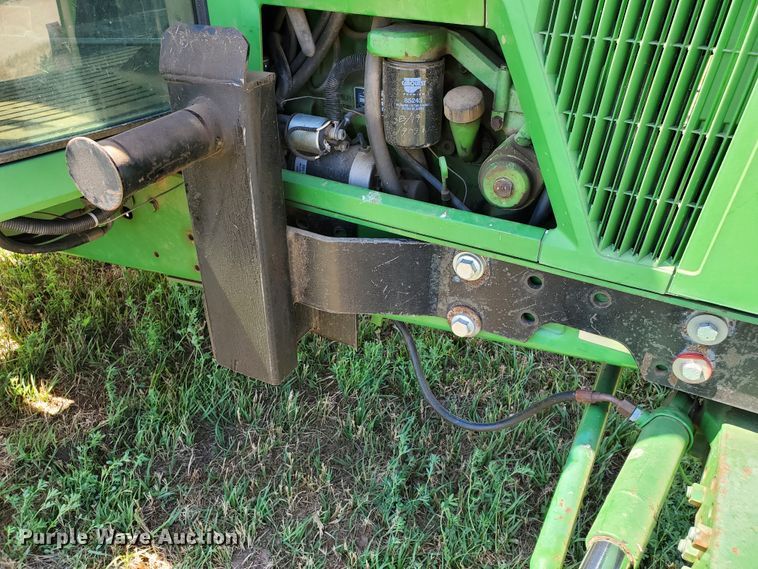 image for item DF8993 1993 John Deere 6400  tractor