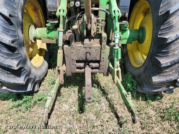 image for item DF8993 1993 John Deere 6400  tractor